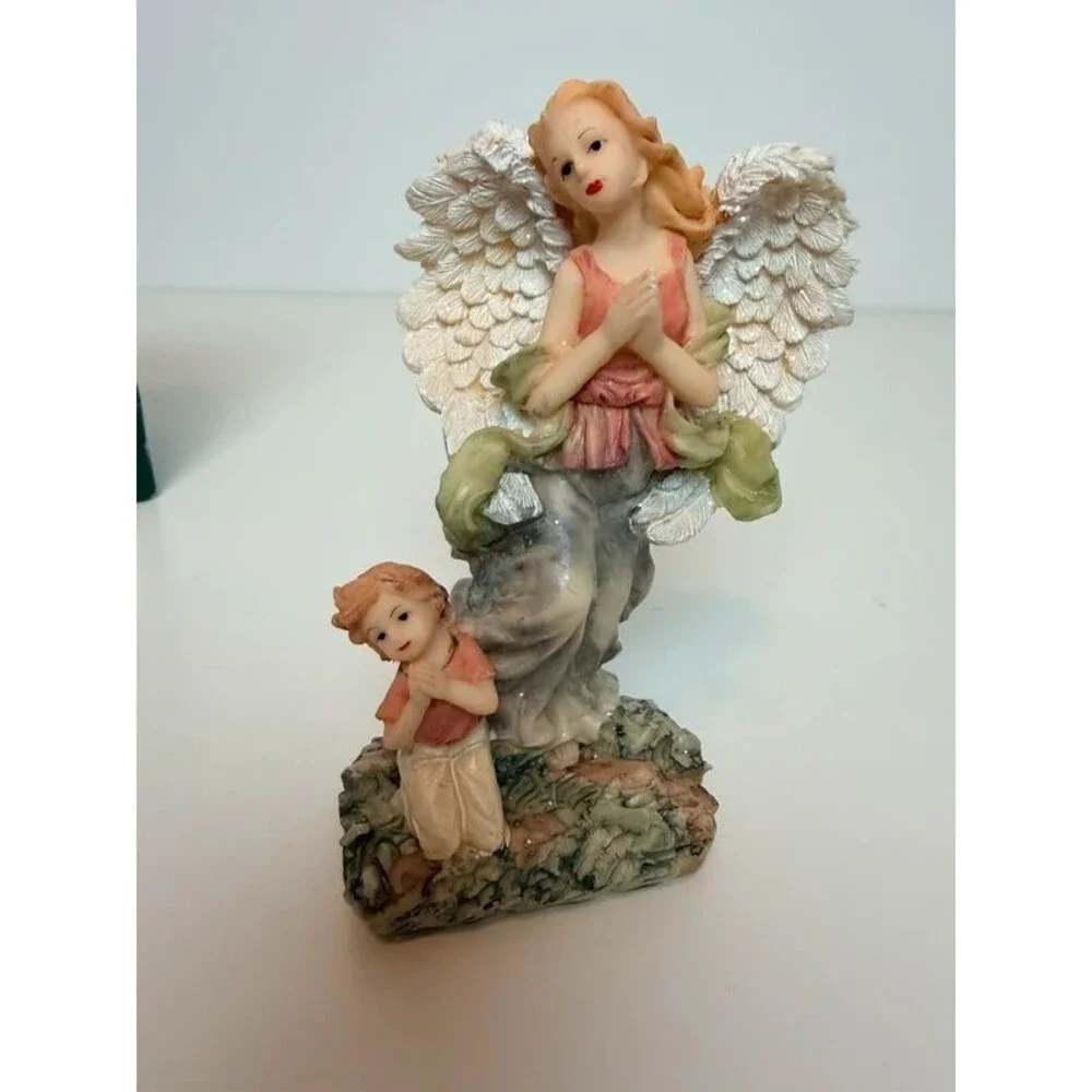 2000 Cornerstone Creations Mistletoe Moments Angel & Child Praying Figurine